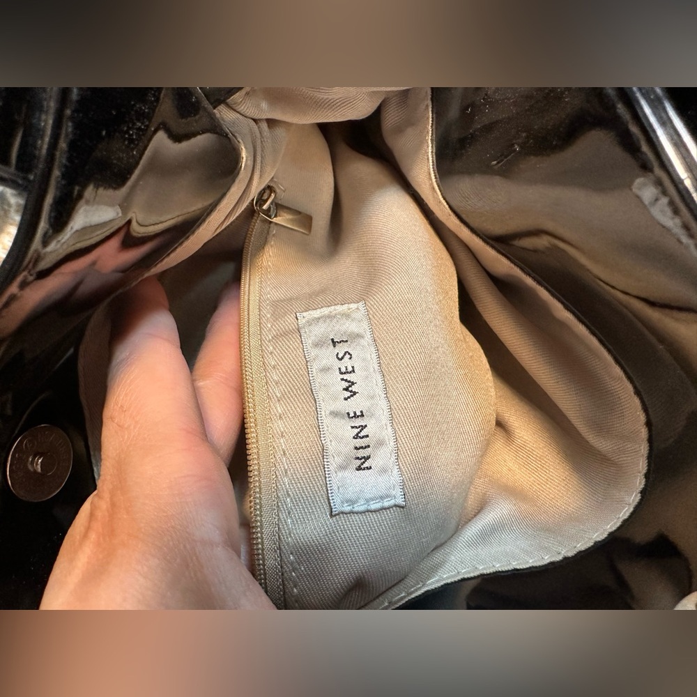 Nine West Faux Leather Exterior
Beige and black Bags & Handbags - Picture 3 of 11
